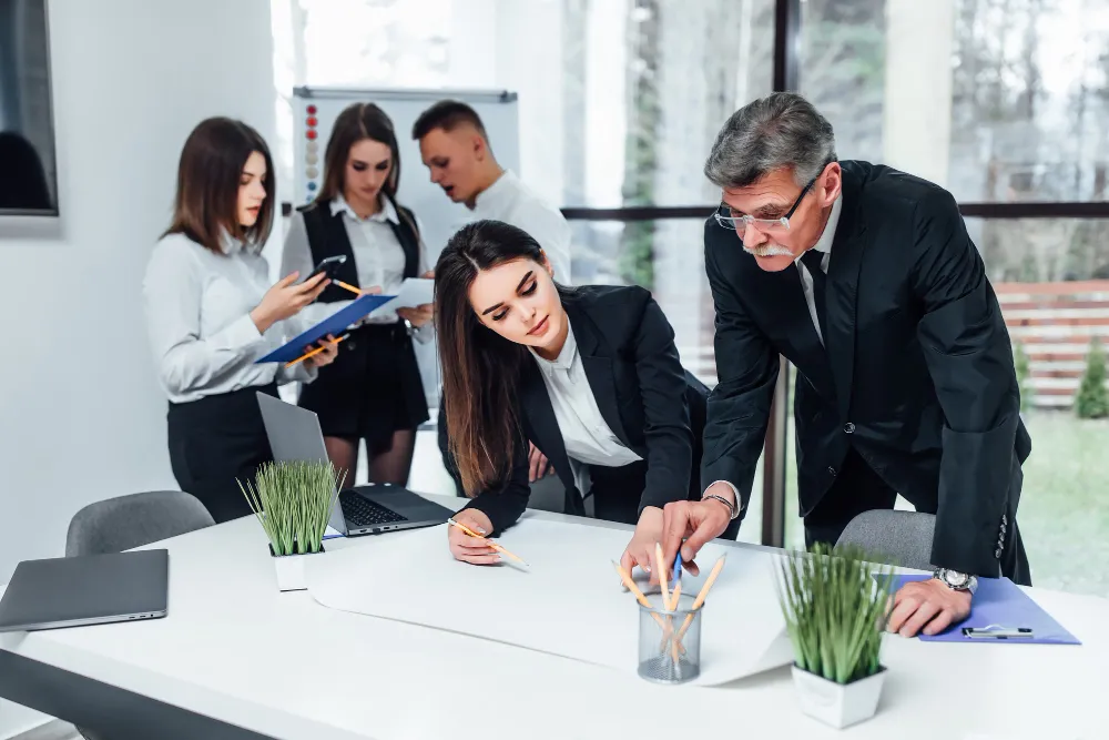 Benefits of Using an Employer of Record for Workforce Expansion