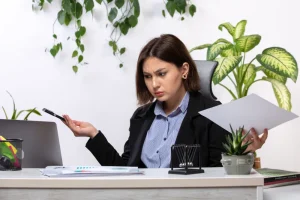 7 Signs Your Business Needs an Employer of Record