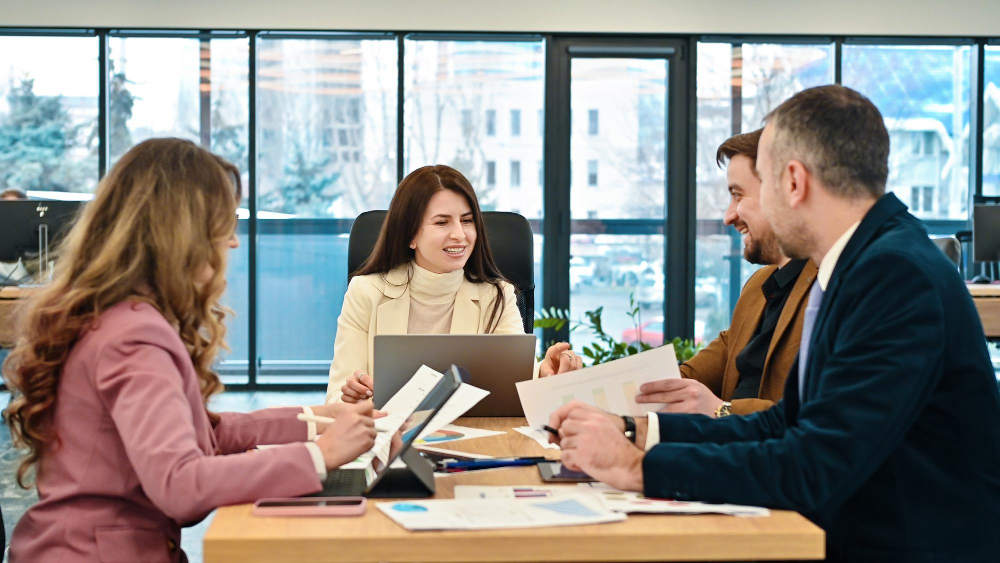 How to Choose the Right Employer of Record Provider